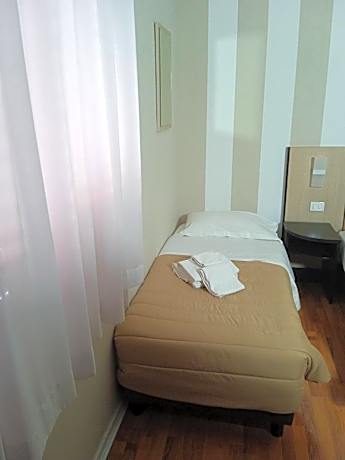 Budget Single Room