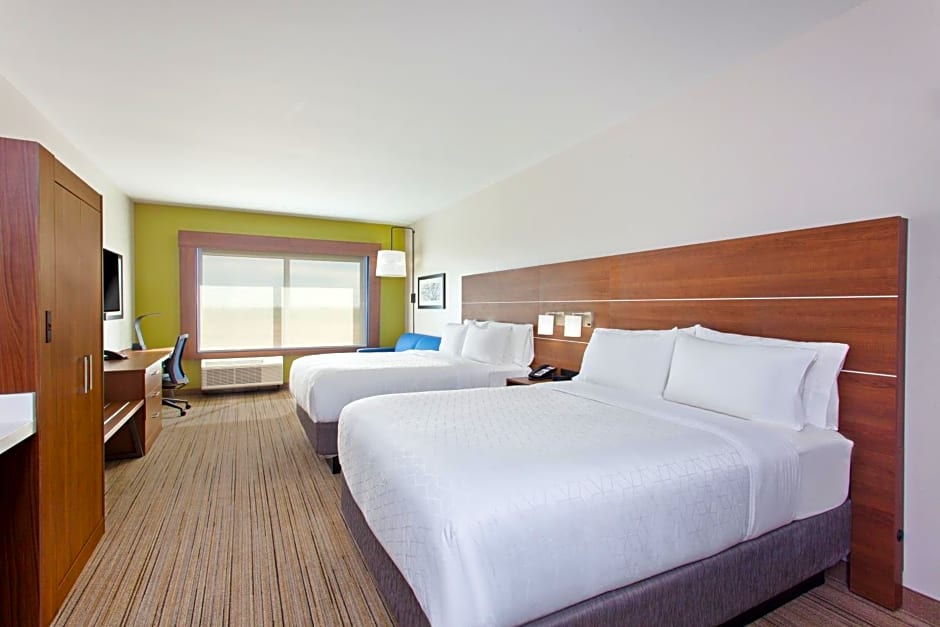 Holiday Inn Express & Suites - Moses Lake, an IHG Hotel
