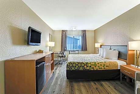 King Room - Accessible/Non-Smoking