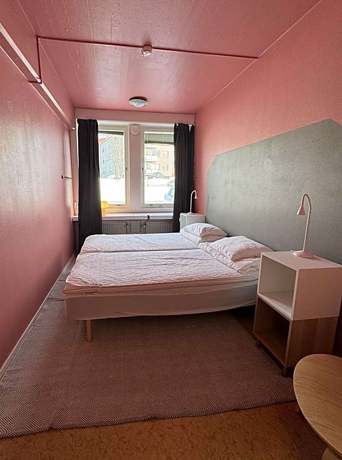 Multi Challenge Hostel