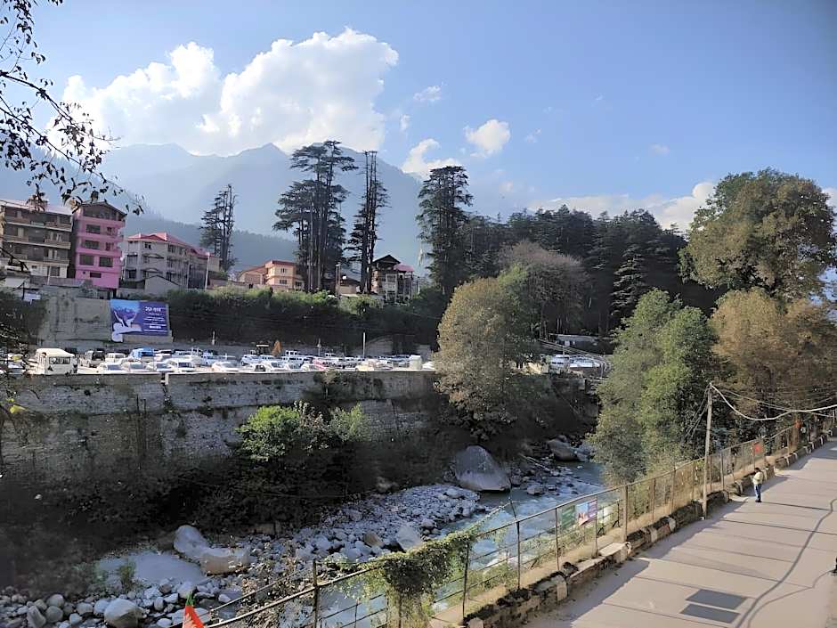 Hotel River Inn – Manali, PA