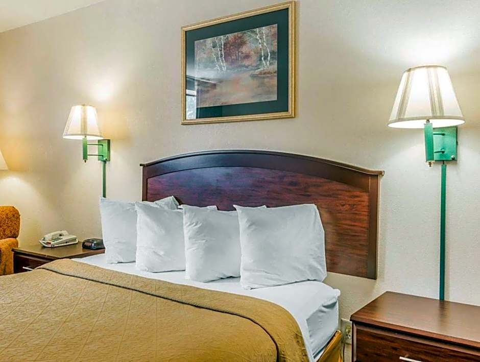 Quality Inn Pell City I-20 exit 158
