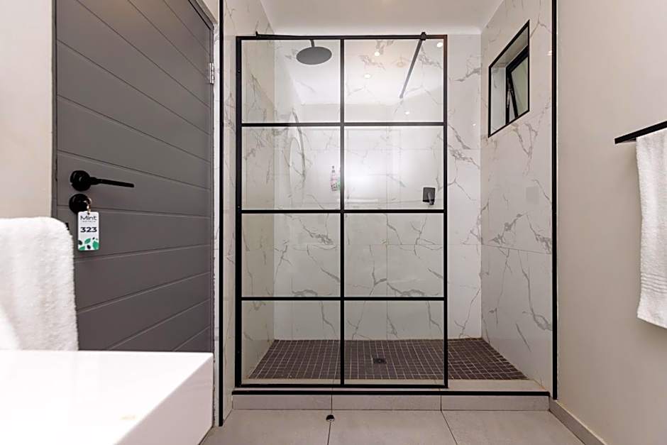 MINT Hotel 84 on Katherine