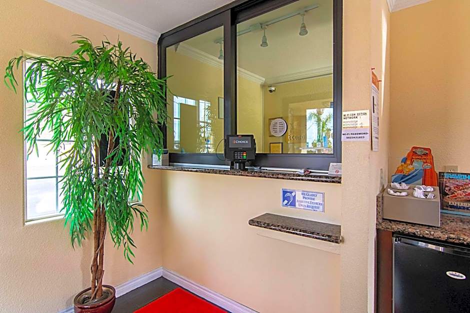 Econo Lodge Long Beach I-405
