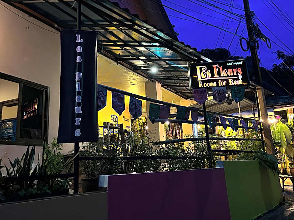 Les Fleurs House
