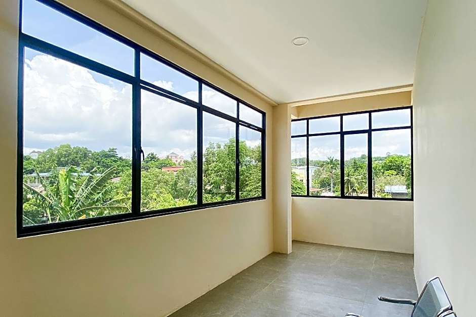 RedDoorz near Batu Ampar Harbour