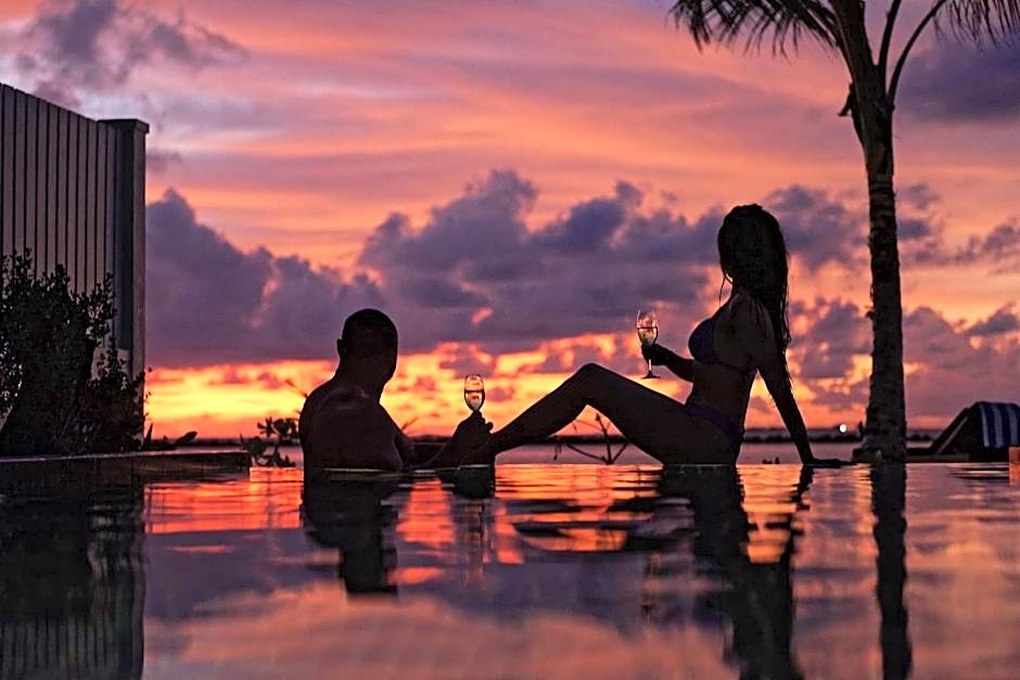 Villa Nautica Paradise Island Resort