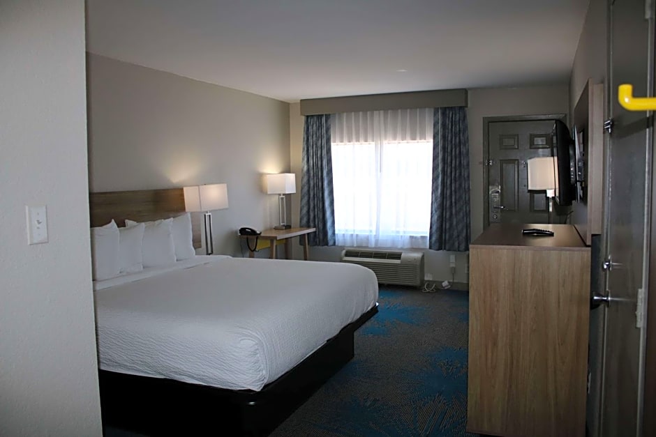 Days Inn by Wyndham Waco University Area