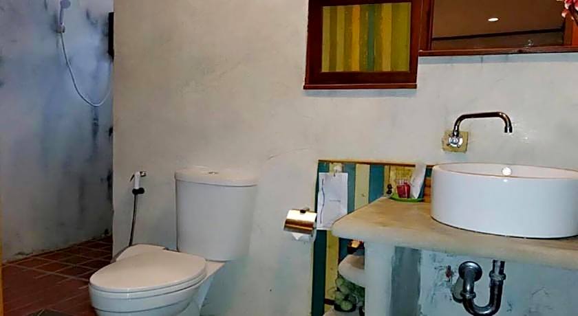 Baanchompoo Homestay