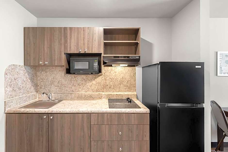 WoodSpring Suites Atlanta Airport