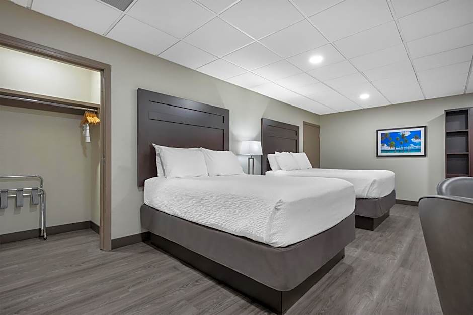 Best Western Plus Port O'Call Hotel