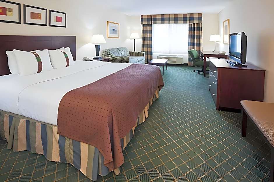 Holiday Inn Conference Center Marshfield By IHG