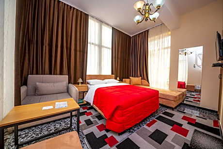 Standard Triple Room with Free Wi-Fi