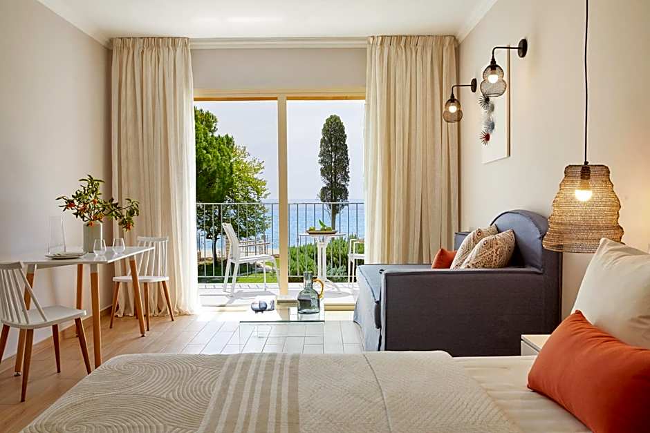 Foto 1 de 8 de Horizon Suite with Sea View and Kitchenette
