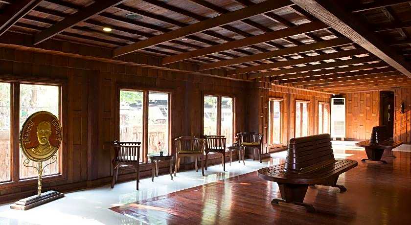 True Siam Rangnam Hotel