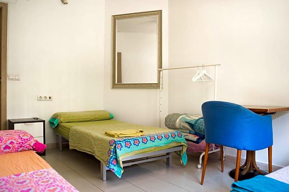 Hostel Ideal Badal