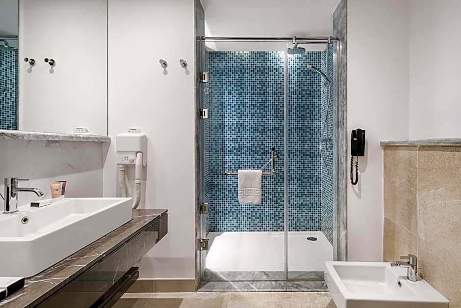 The G Einbay Golf Resort