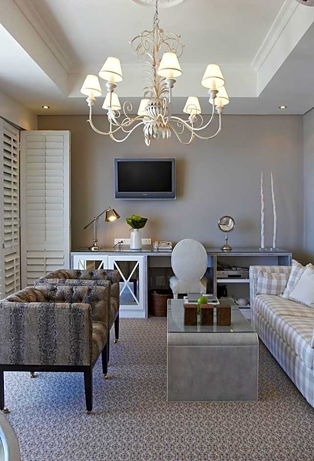 Twelve Apostles Hotel & Spa