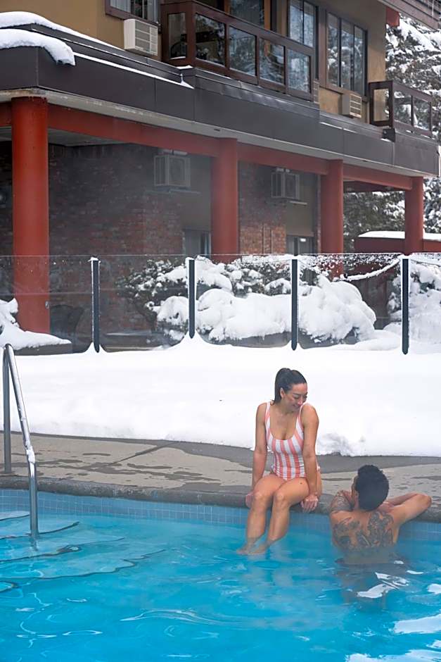 Whistler Village Inn & Suites