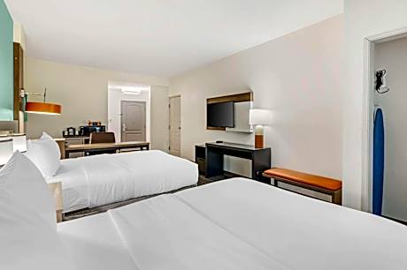 Queen Room with Two Queen Beds - Accessible/Non Smoking