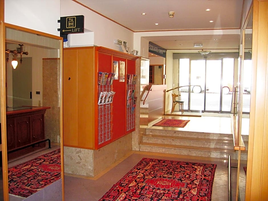 Hotel Carina