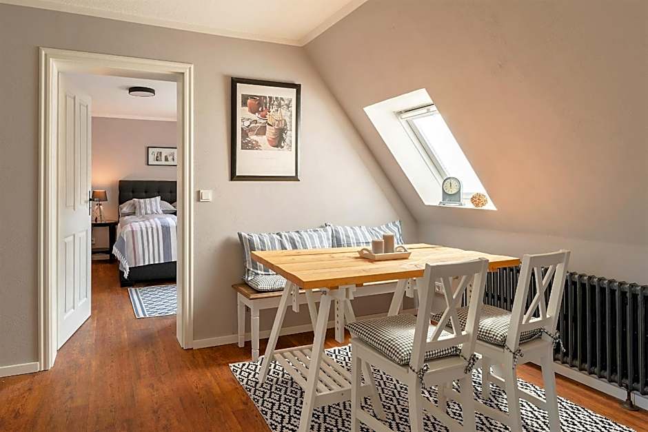 Friesen-Lodge Apartments