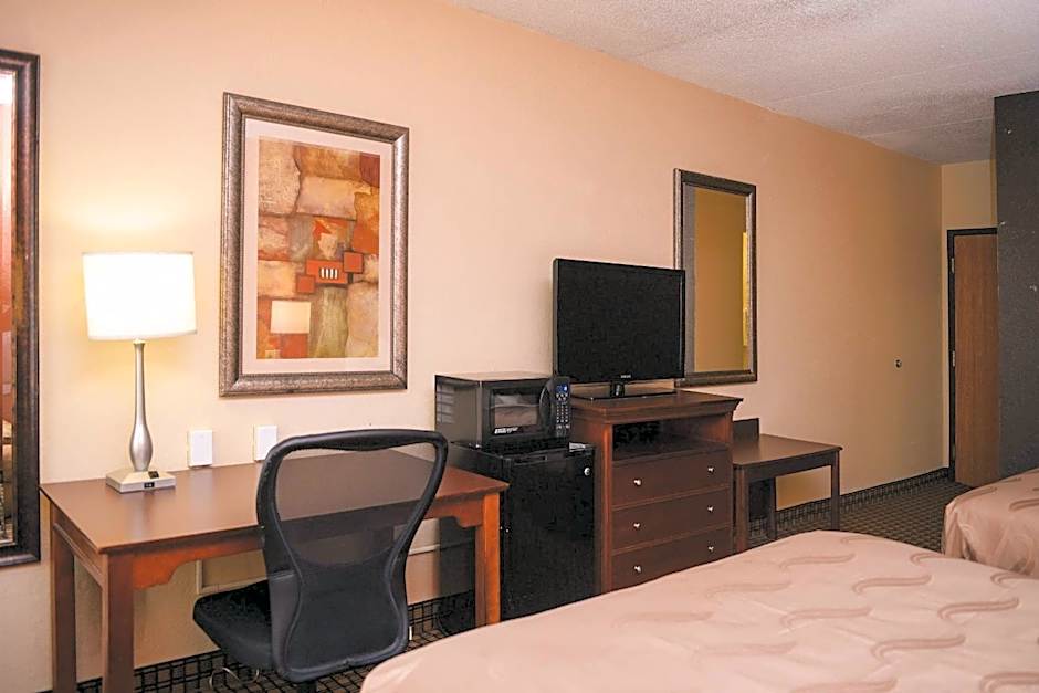 Quality Inn & Suites Ames Conference Center Near ISU Campus