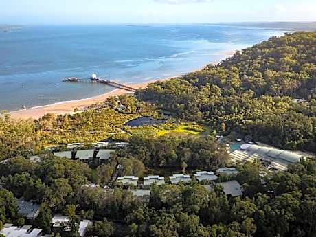 Kingfisher Bay Resort