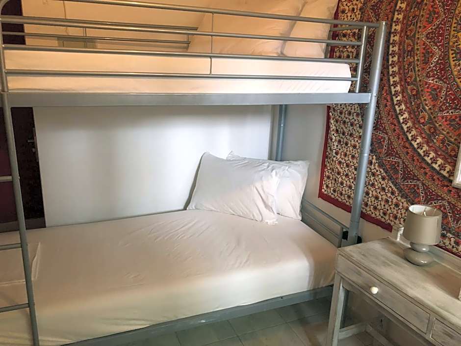 Rhodes Backpackers Boutique Hostel and Apartments