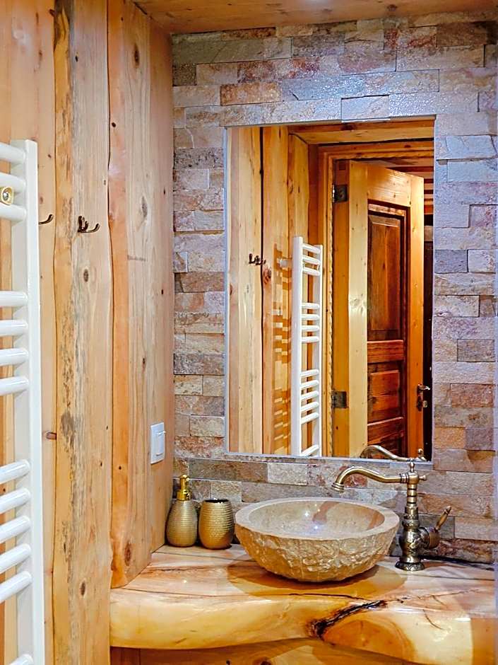 DOMEK NA GÓRACH z GORĄCĄ BALIĄ