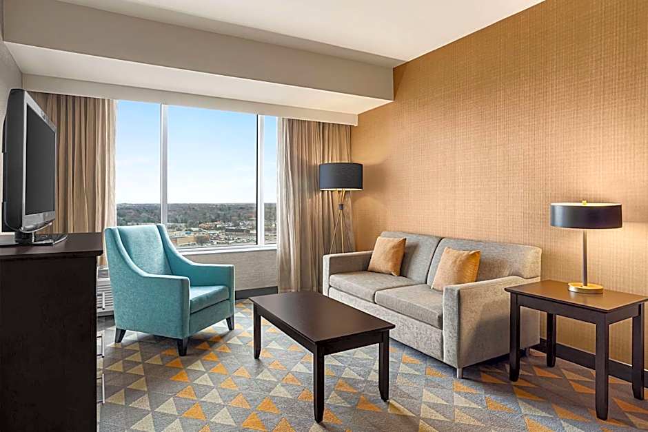 DoubleTree By Hilton Pointe Claire Montreal Airport West