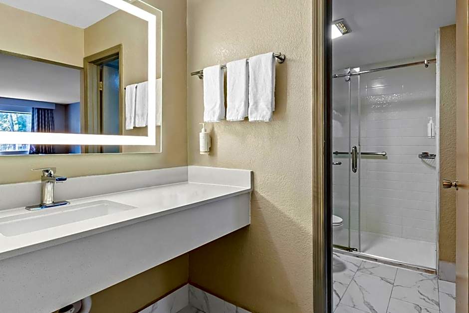 Days Inn by Wyndham Goose Creek