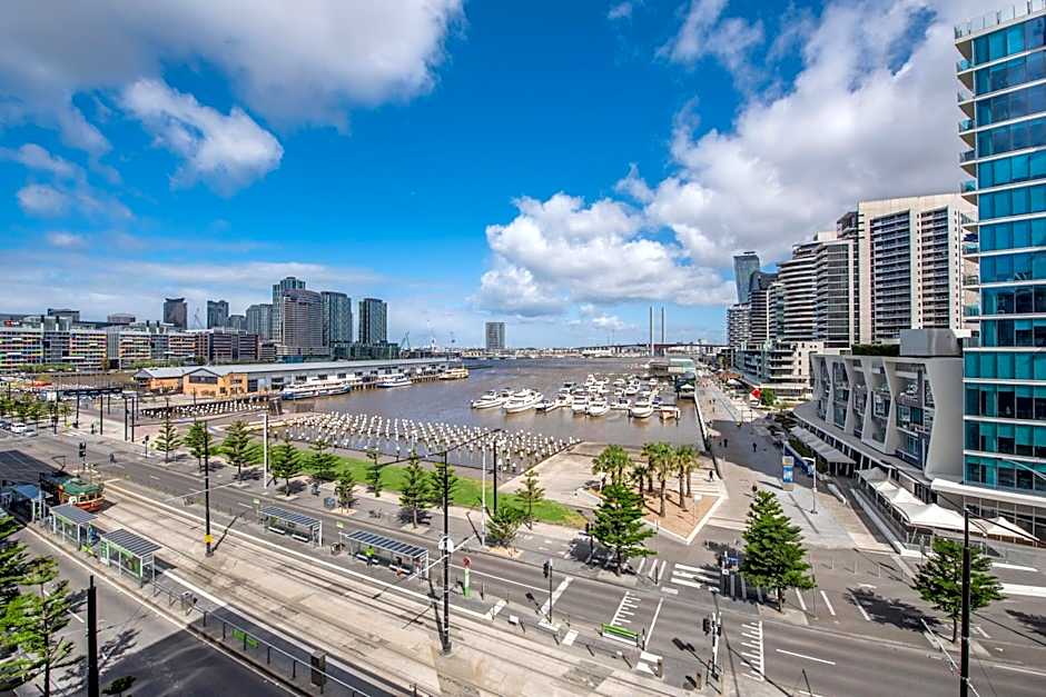 City Harbour Apartments