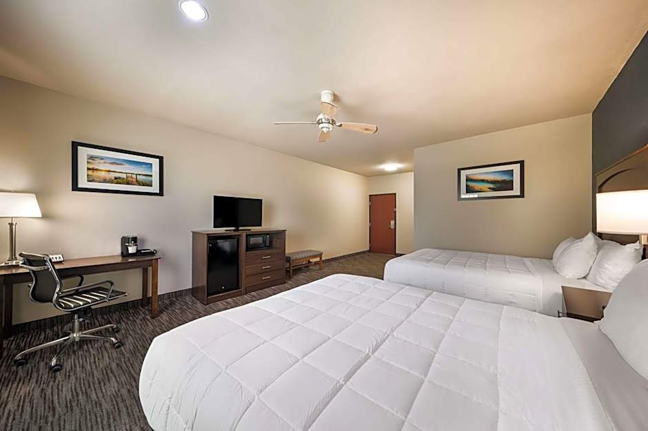 Best Western Plus Lake Dallas Inn & Suites