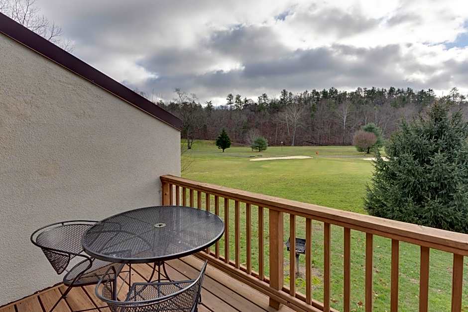 Stony Court at Bryce Mountain