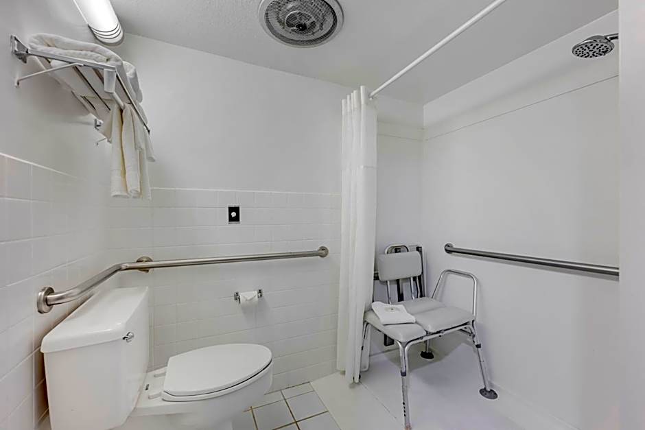 Quality Inn & Suites Lincoln South