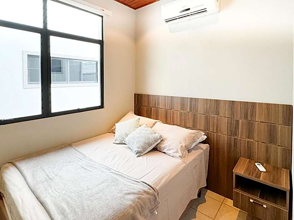 Casa de Frente pro Mar com Piscina - PLH004