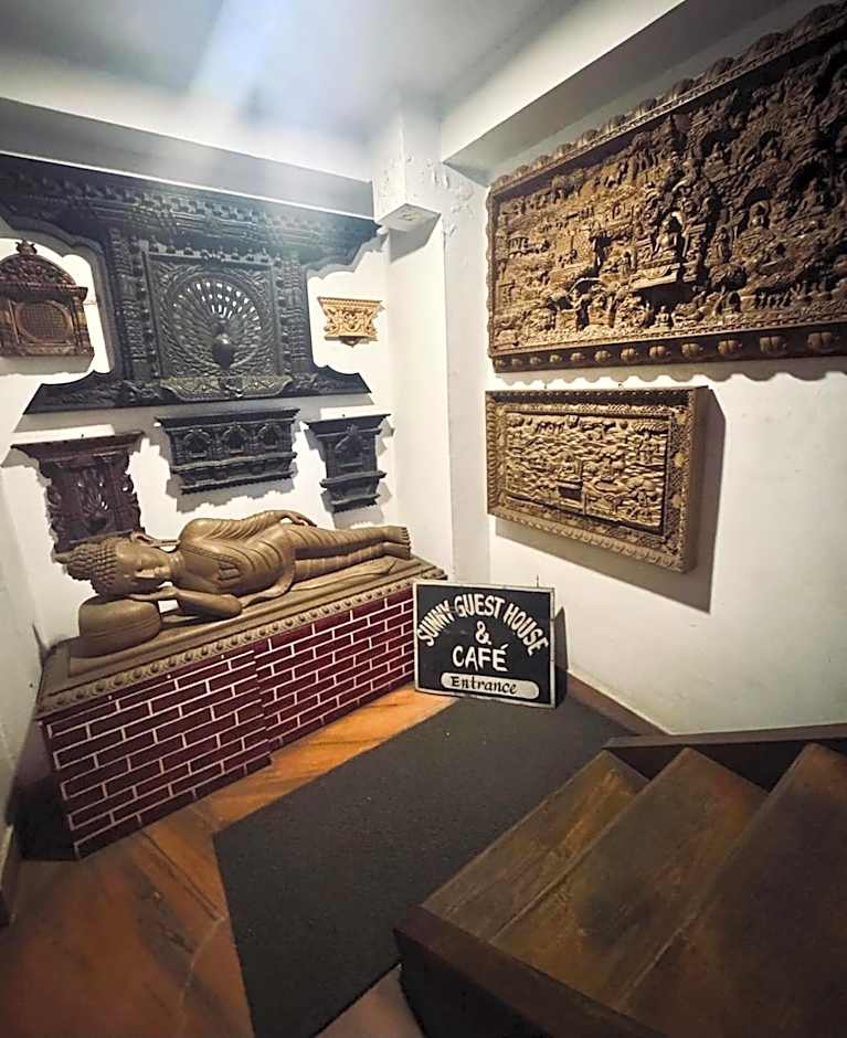 Sunny Guest House and Cafe