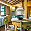 Residence with swimming-pool and thermal pools in Sorano