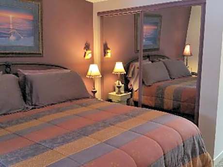 ravens haven-triple room-private bathroom-romantic-ocean view