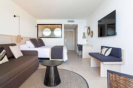 Inspire Family Room with Sea View