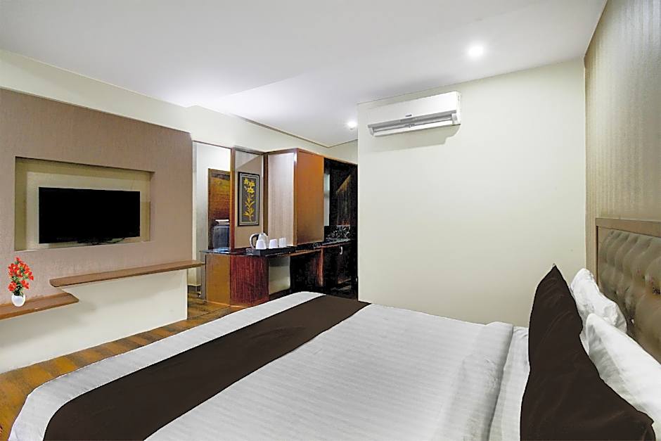 897 Hotel Surabhi Elite – Hyderabad, IN