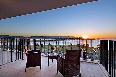 King One Bedroom Suite