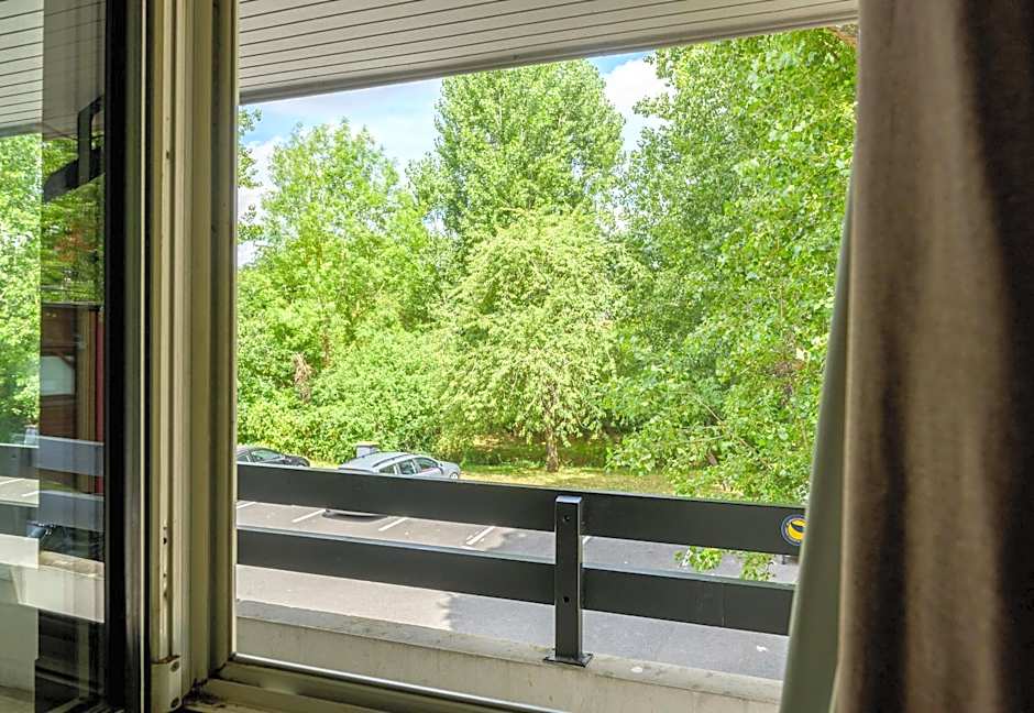 B&B Hôtel Pontault Combault