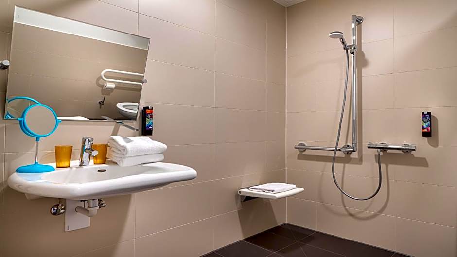 Holiday Inn - the niu, Ridge Halle Central Station By IHG