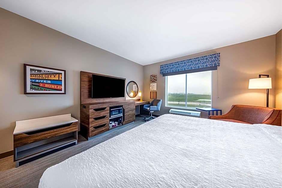 Hampton Inn By Hilton Kansas City Southeast, MO