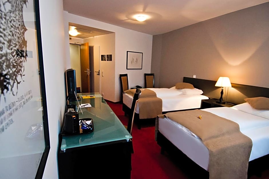 Photo 1 of 6 of Comfort Twin Room
