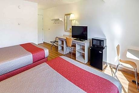 2 Full Beds | Non-Smoking