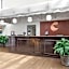Comfort Inn & Suites Suwanee - Sugarloaf