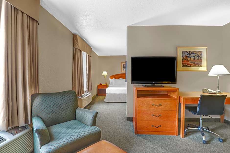 Days Inn by Wyndham Red Deer